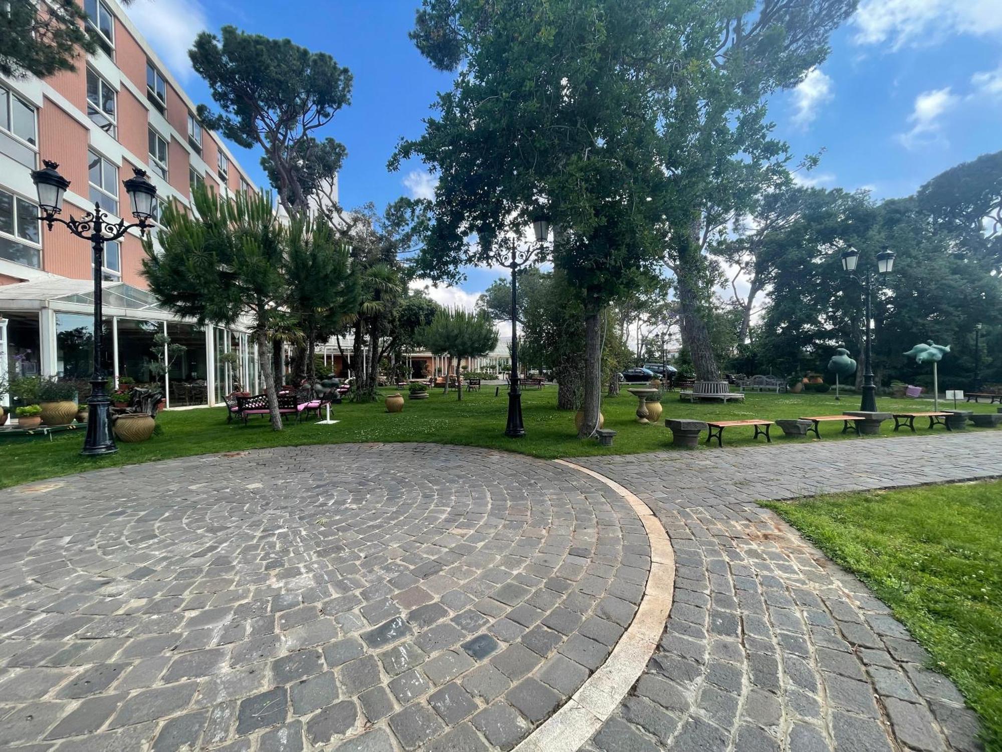 Hotel Al Bustan Beit Mery Exteriér fotografie