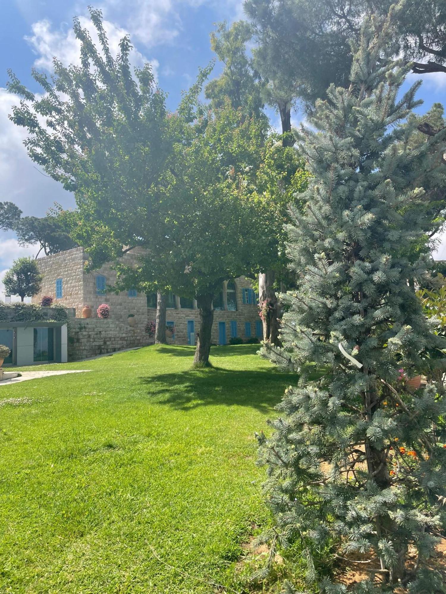 Hotel Al Bustan Beit Mery Exteriér fotografie