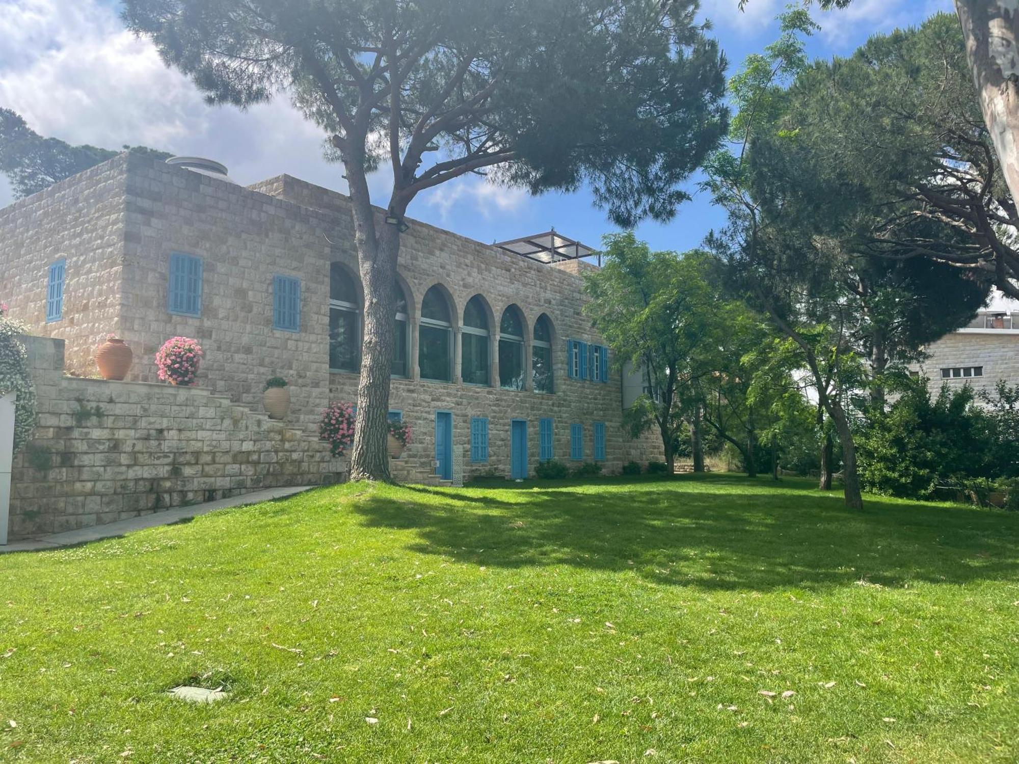 Hotel Al Bustan Beit Mery Exteriér fotografie